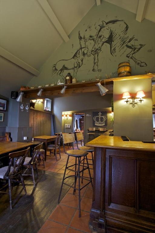 The Kings Arms Hotel Didmarton Bagian luar foto